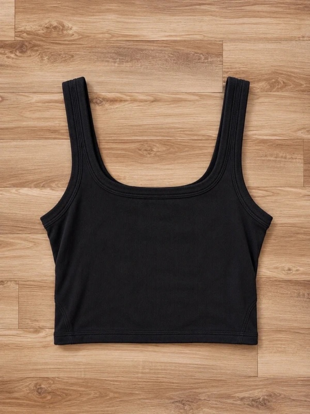 Lululemon / Held Tight Tank / Black / Size 6